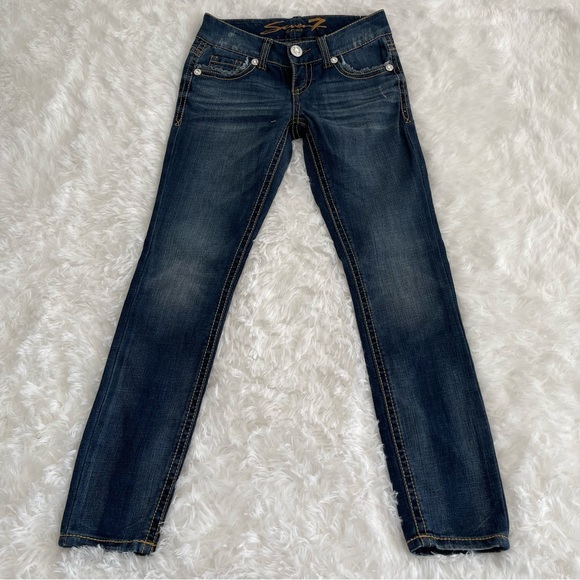 7 For All Mankind Jeans Woman’s Size 25 Embellished pockets Dark Wash Skinny ECU - Picture 9 of 9